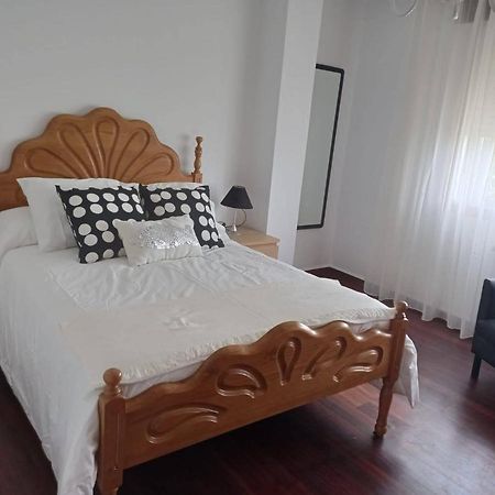 Vivienda Amplia Y Luminosa A Escasos Metros De La Playa De Cangas. エクステリア 写真