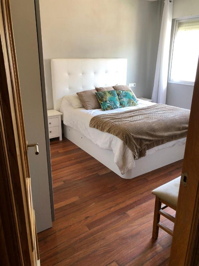 Vivienda Amplia Y Luminosa A Escasos Metros De La Playa De Cangas. エクステリア 写真