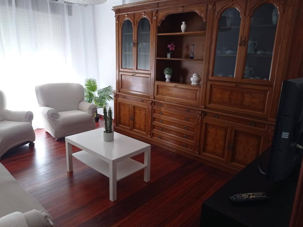 Vivienda Amplia Y Luminosa A Escasos Metros De La Playa De Cangas. エクステリア 写真